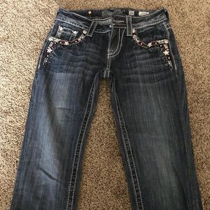 Miss me capris with stars on the back pockets